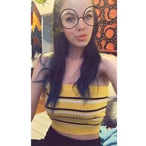 Meet your Posher, Lauryn